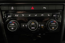 Harmaa Volkswagen T-Roc 2021 kuva 22.