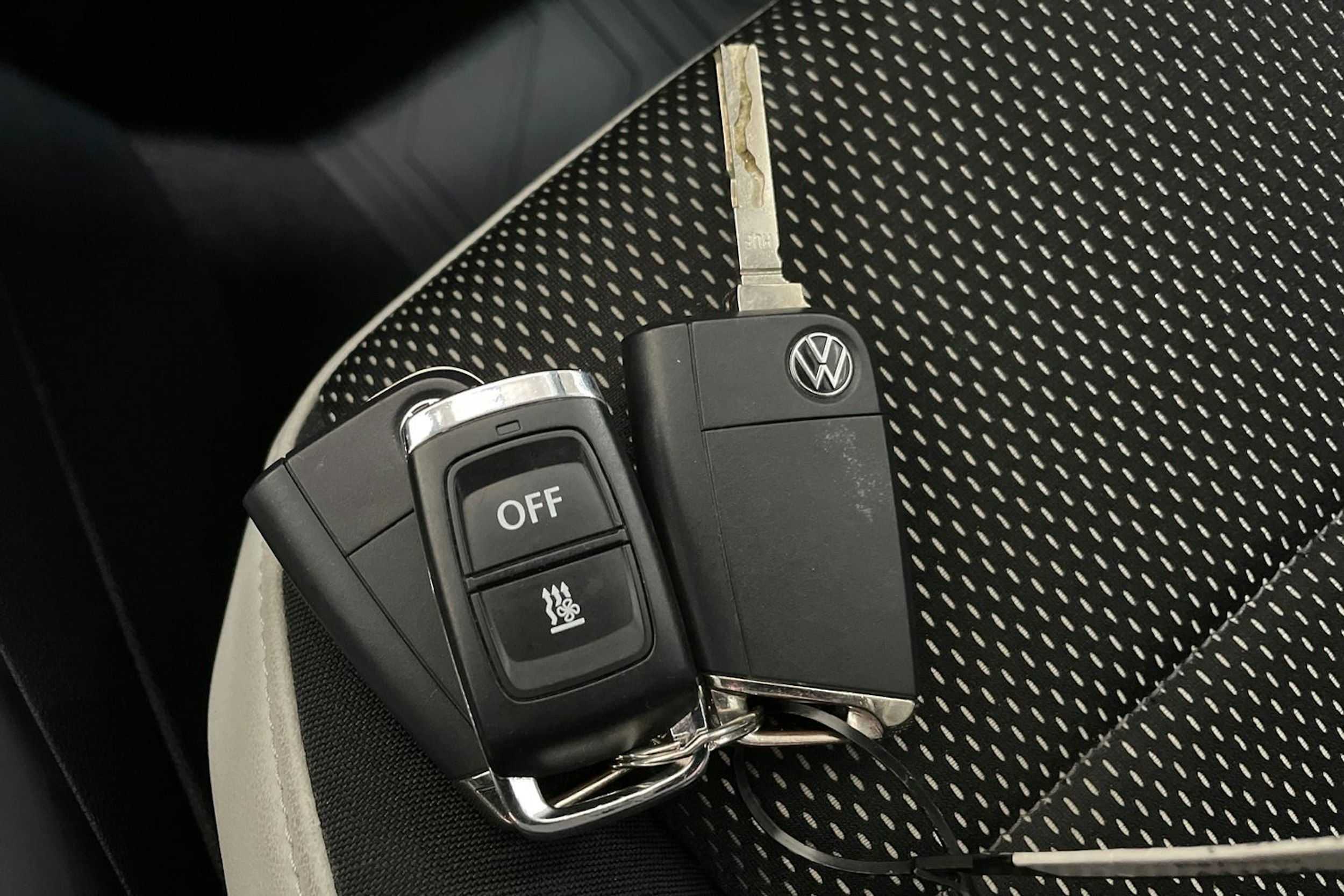 Harmaa Volkswagen T-Roc 2021 kuva 23.