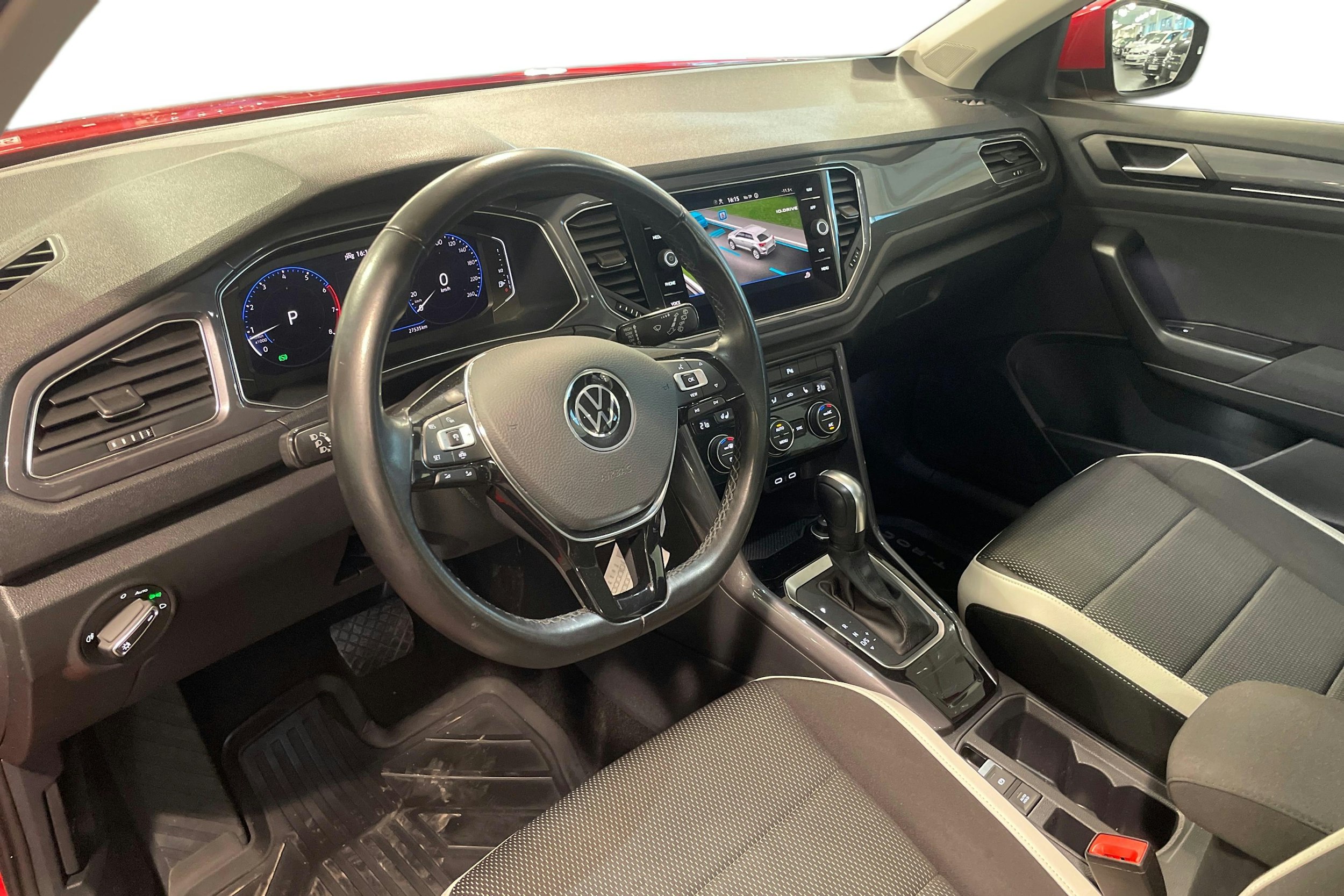 punainen Volkswagen T-Roc 2021 kuva 7.