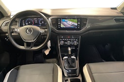 punainen Volkswagen T-Roc 2021 kuva 9.