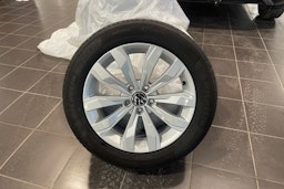 punainen Volkswagen T-Roc 2021 kuva 13.