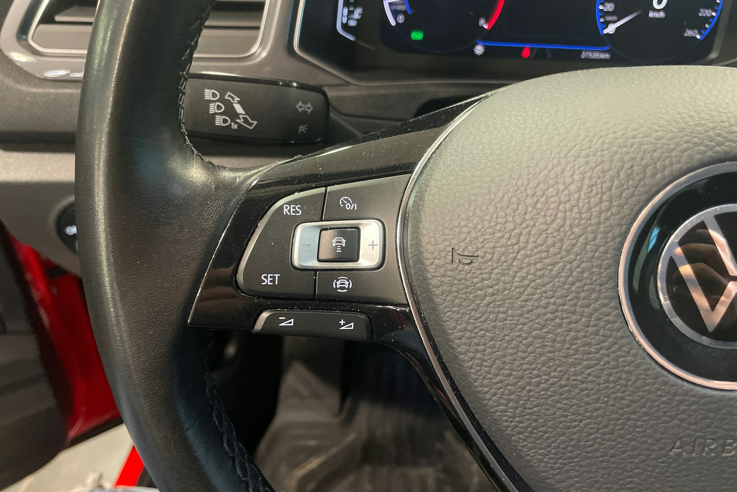 punainen Volkswagen T-Roc 2021 kuva 16.