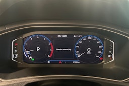 punainen Volkswagen T-Roc 2021 kuva 20.