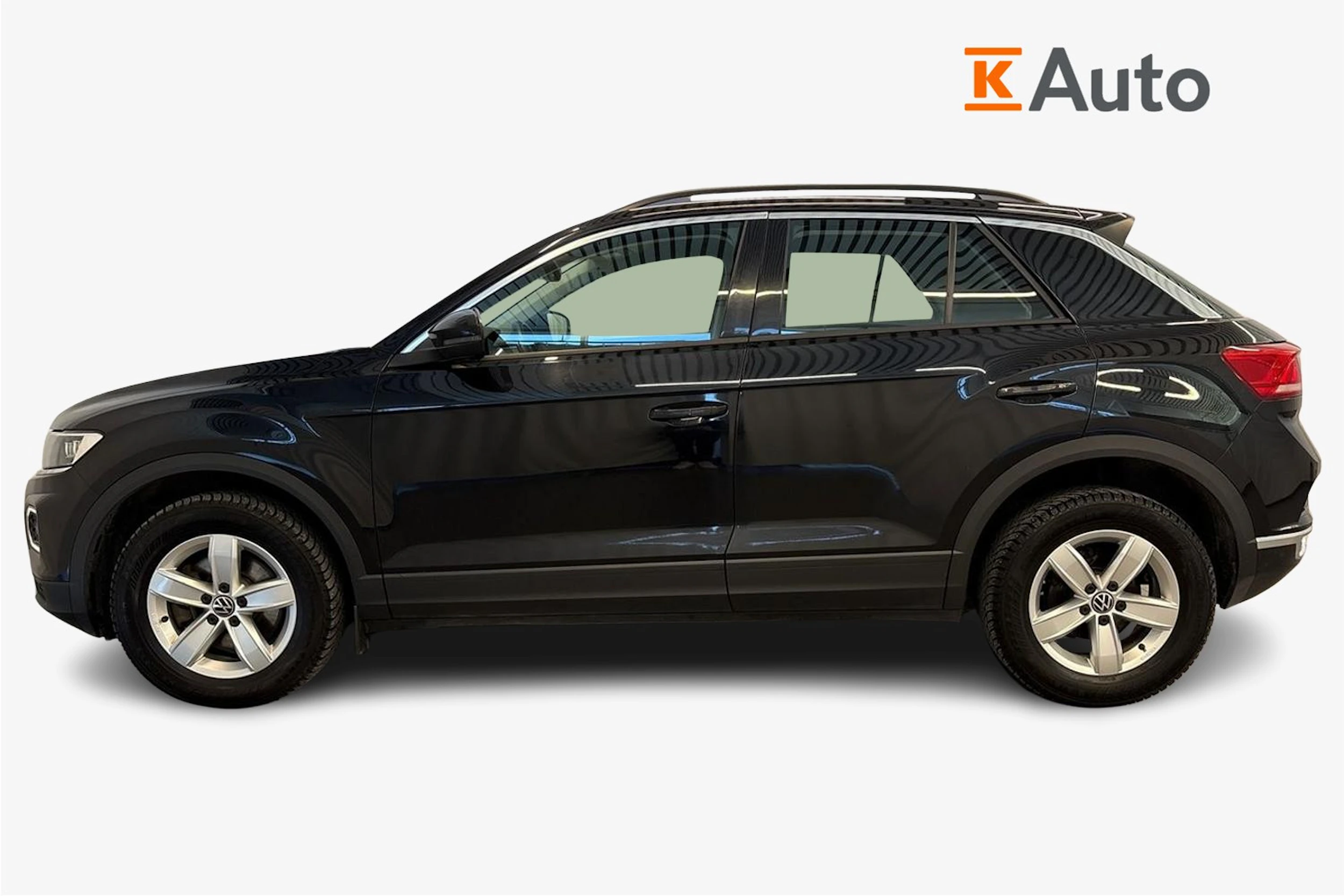 Musta Volkswagen T-Roc 2021 kuva 5.