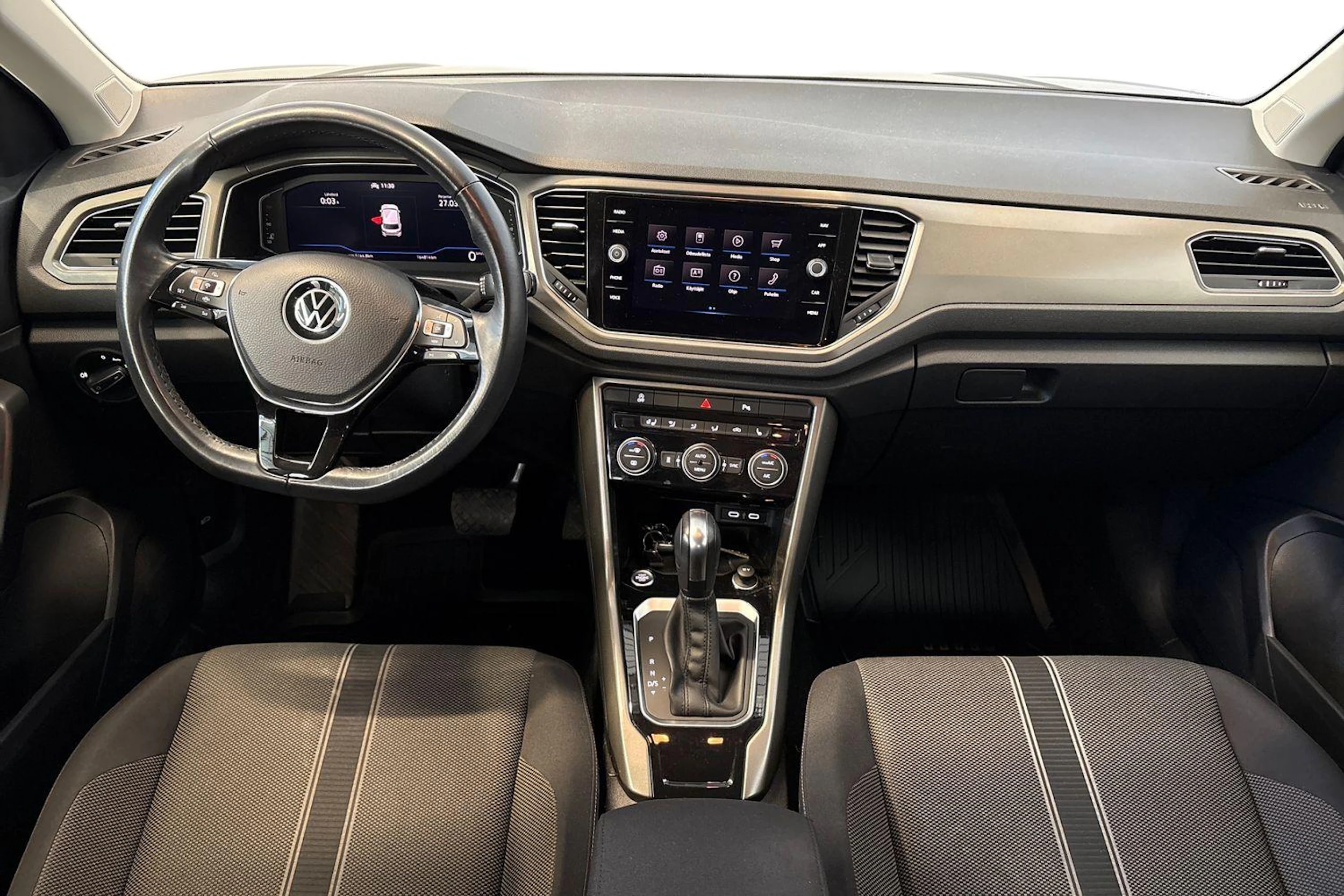 Musta Volkswagen T-Roc 2021 kuva 7.