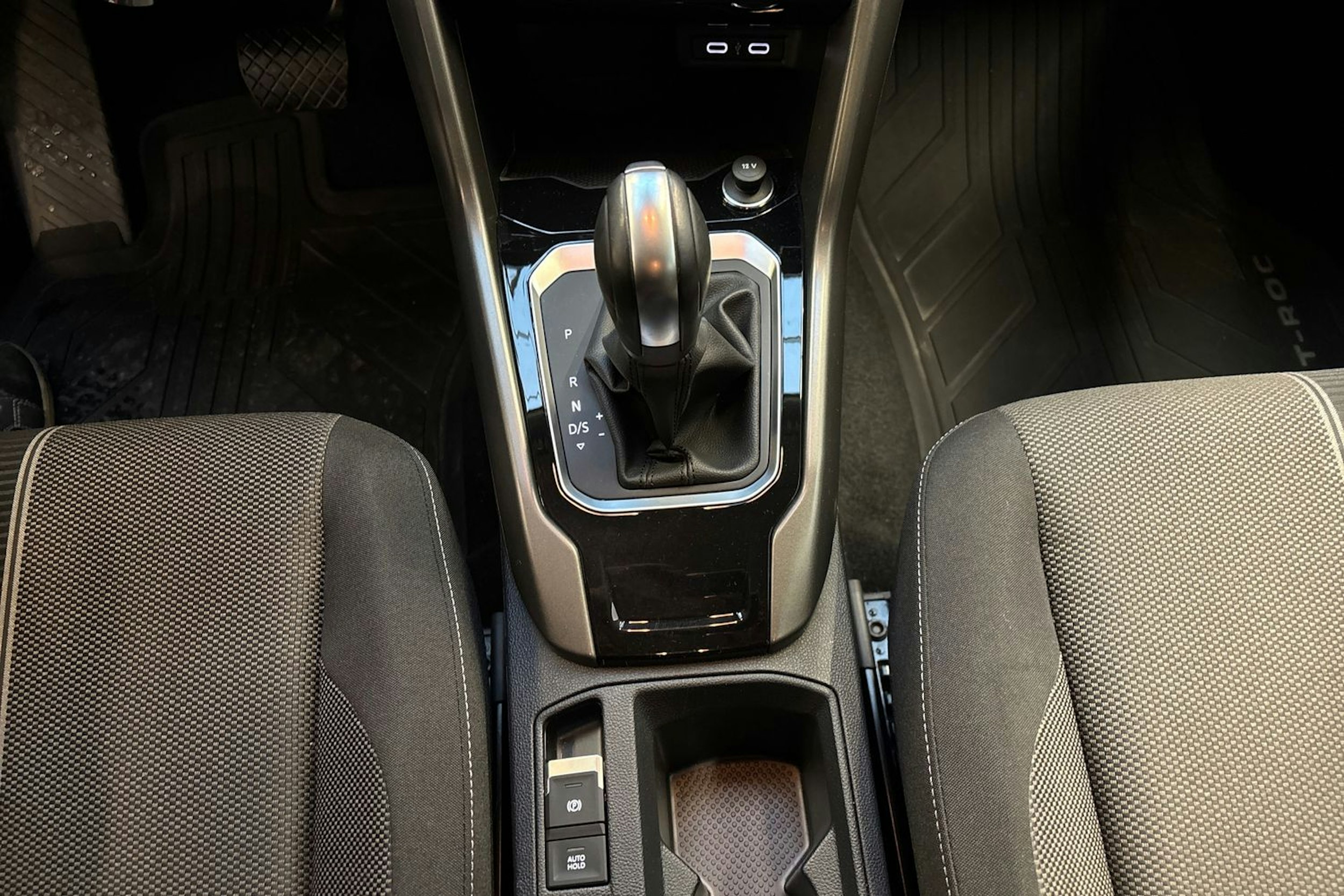 harmaa Volkswagen T-Roc 2021 kuva 23.