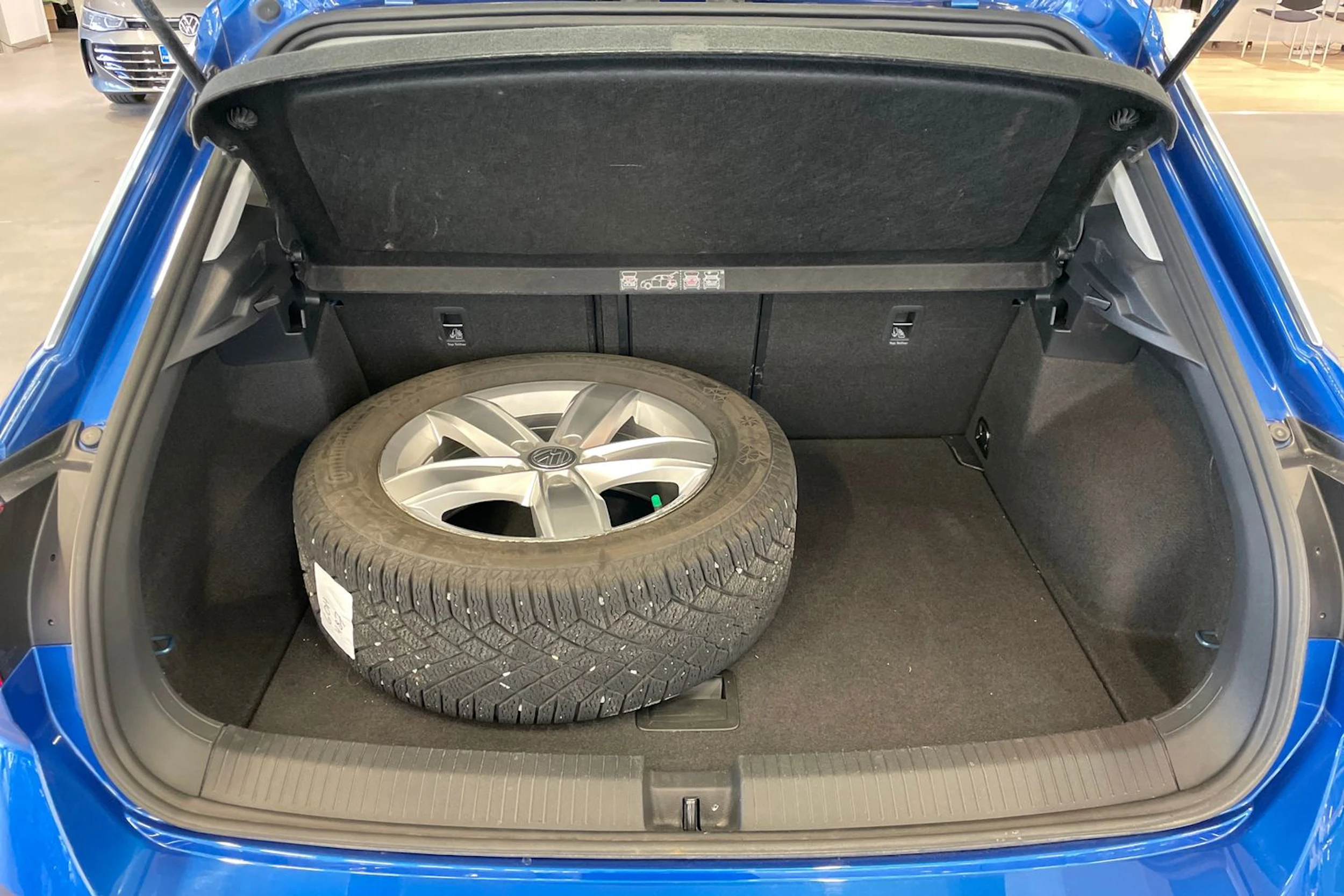 met. sininen Volkswagen T-Roc 2021 kuva 20.