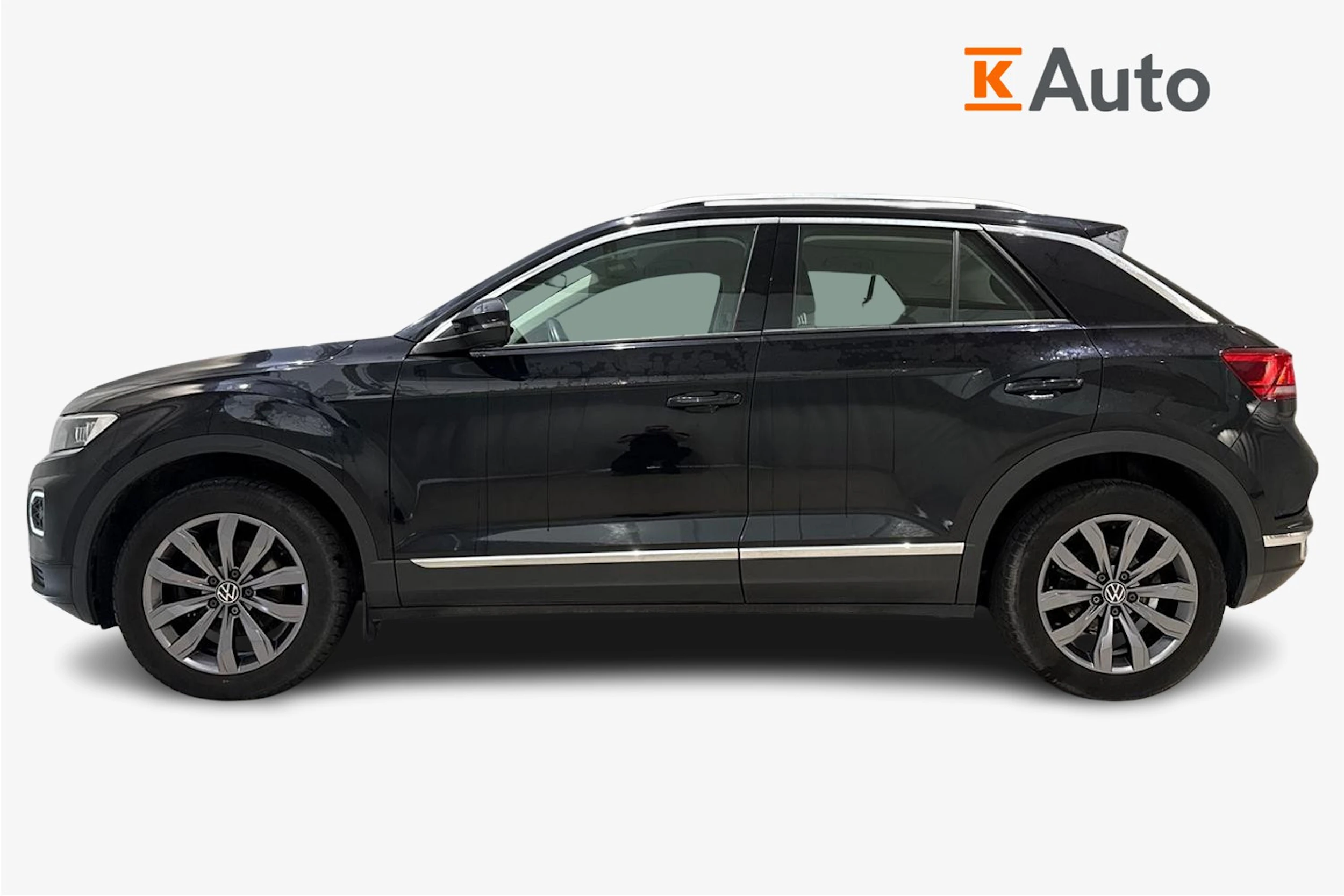 musta Volkswagen T-Roc 2021 kuva 8.