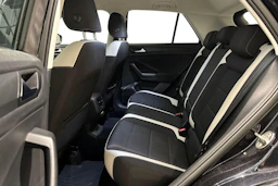 musta Volkswagen T-Roc 2021 kuva 11.