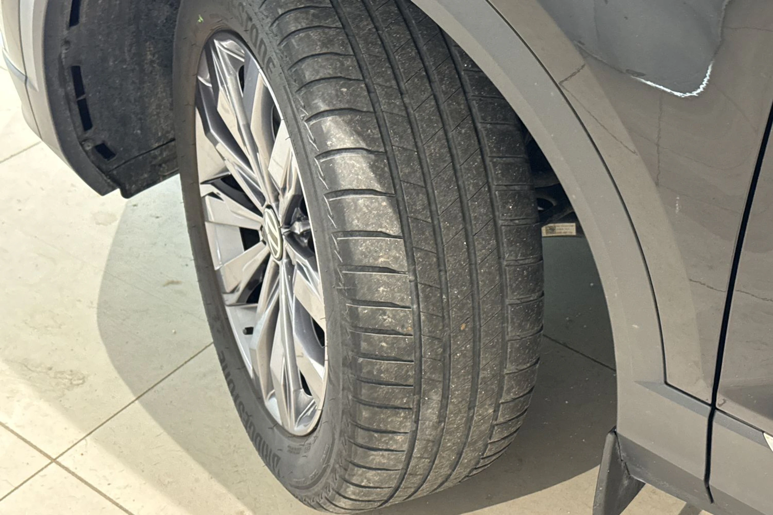 musta Volkswagen T-Roc 2021 kuva 13.
