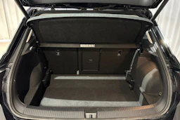 musta Volkswagen T-Roc 2021 kuva 15.