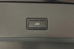 musta Volkswagen T-Roc 2021 kuva 16.