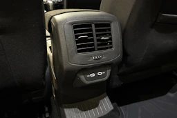 musta Volkswagen T-Roc 2021 kuva 18.
