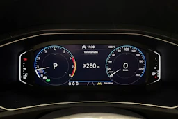 musta Volkswagen T-Roc 2021 kuva 20.