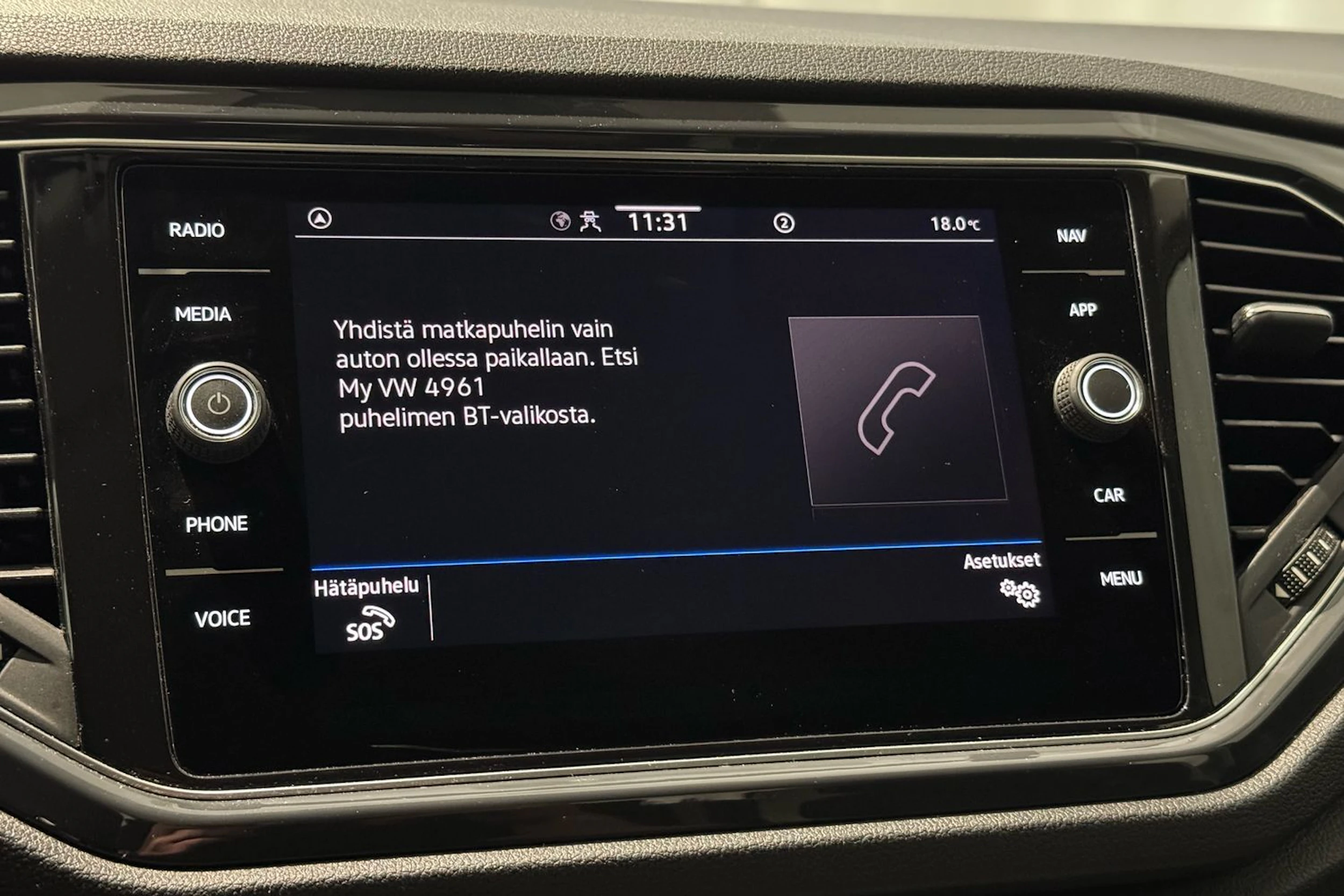 musta Volkswagen T-Roc 2021 kuva 24.