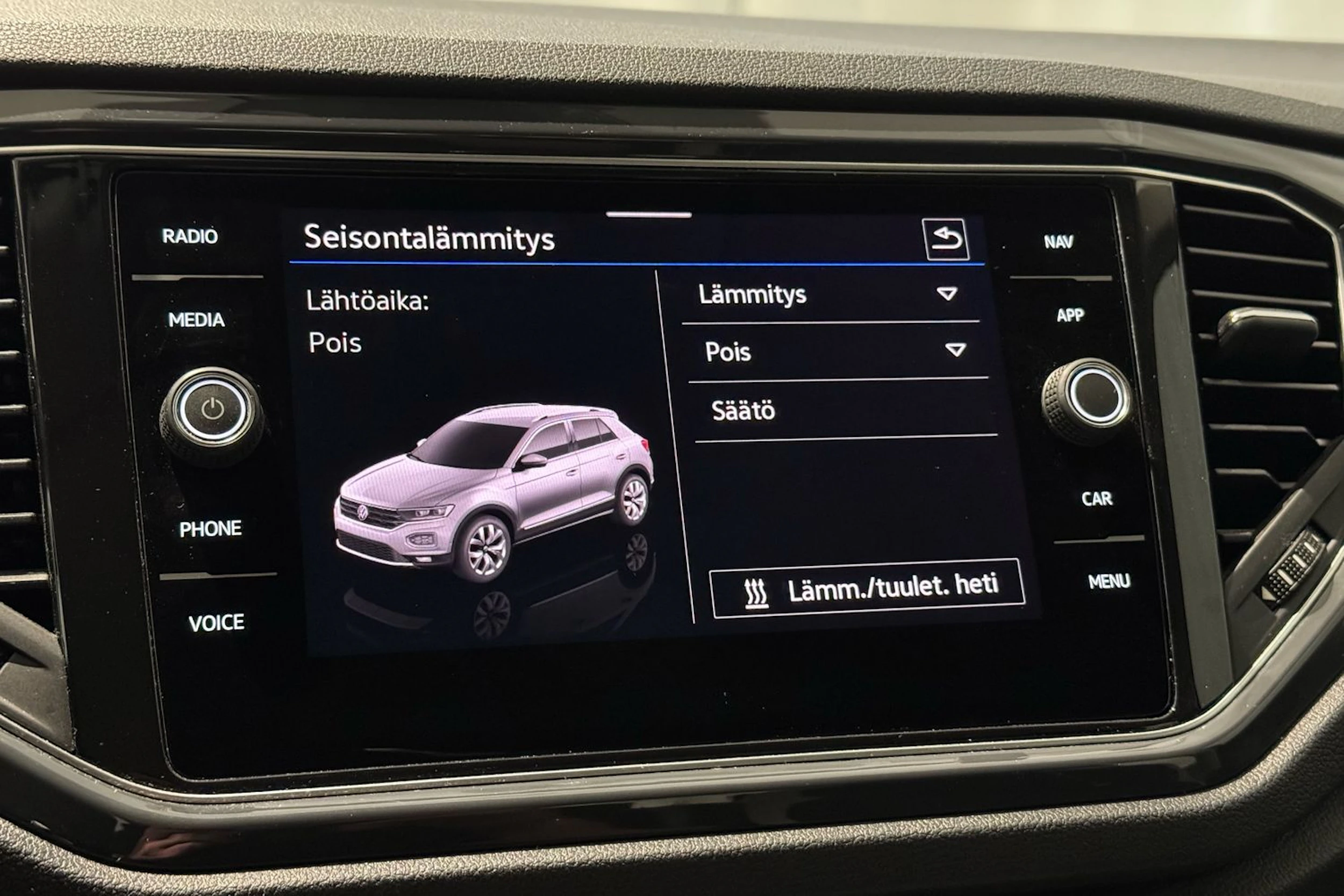 musta Volkswagen T-Roc 2021 kuva 30.