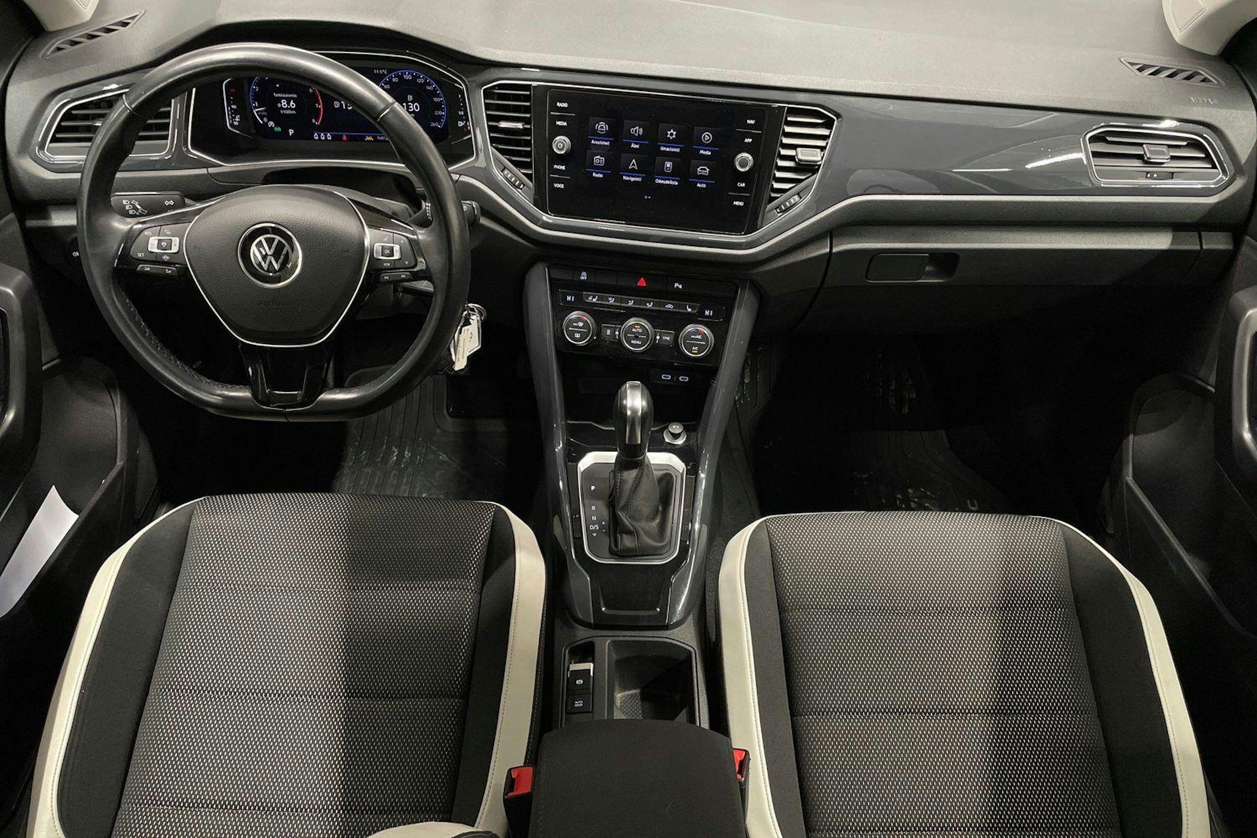 met. sininen Volkswagen T-Roc 2021 kuva 9.