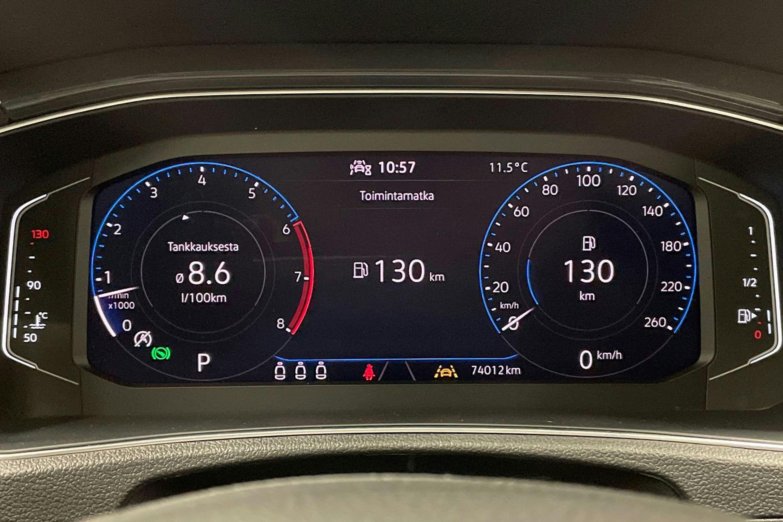 met. sininen Volkswagen T-Roc 2021 kuva 16.