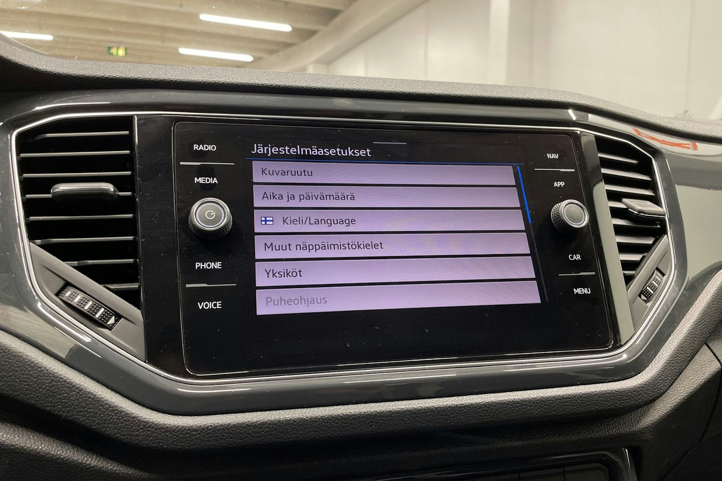 met. sininen Volkswagen T-Roc 2021 kuva 19.