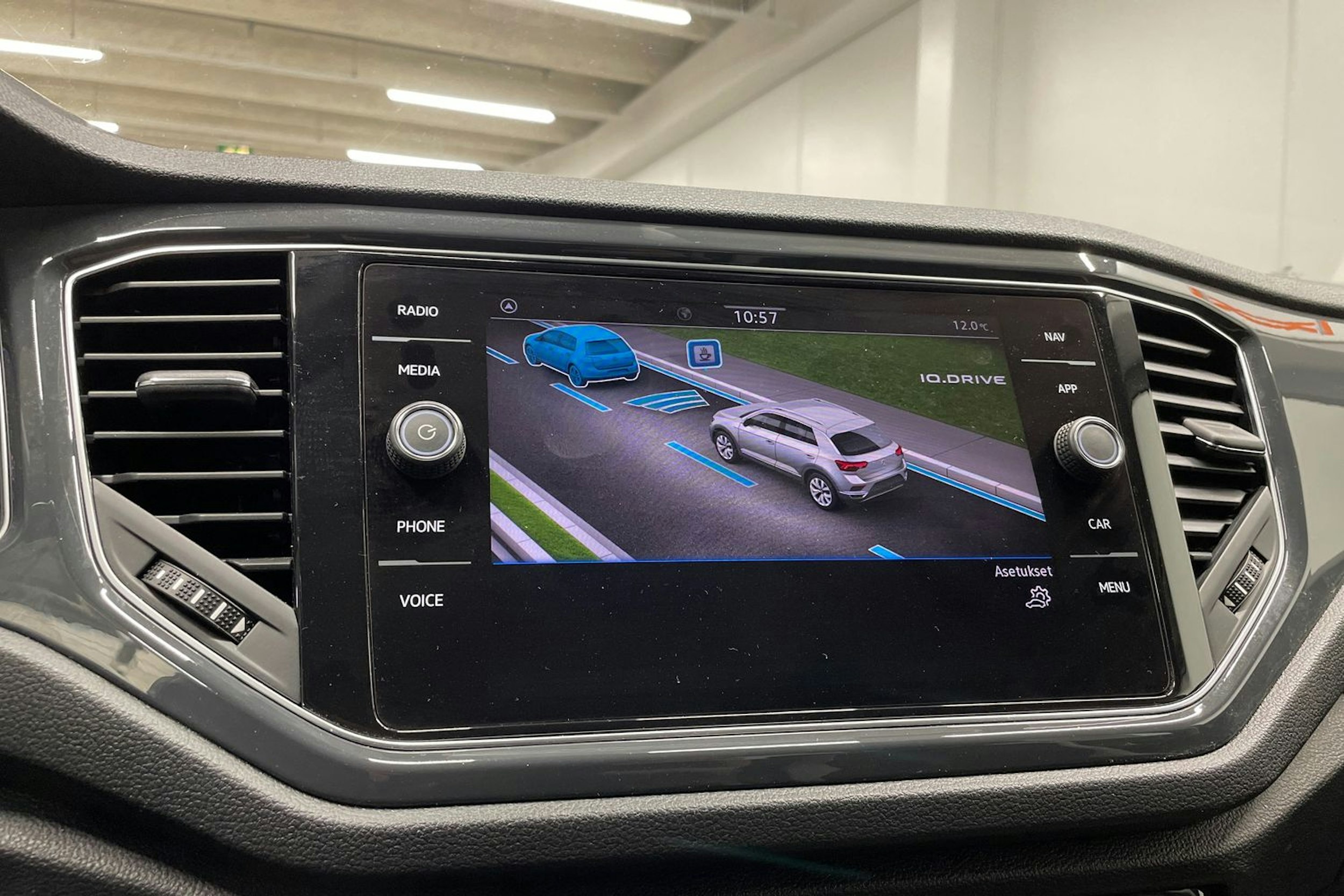 met. sininen Volkswagen T-Roc 2021 kuva 20.