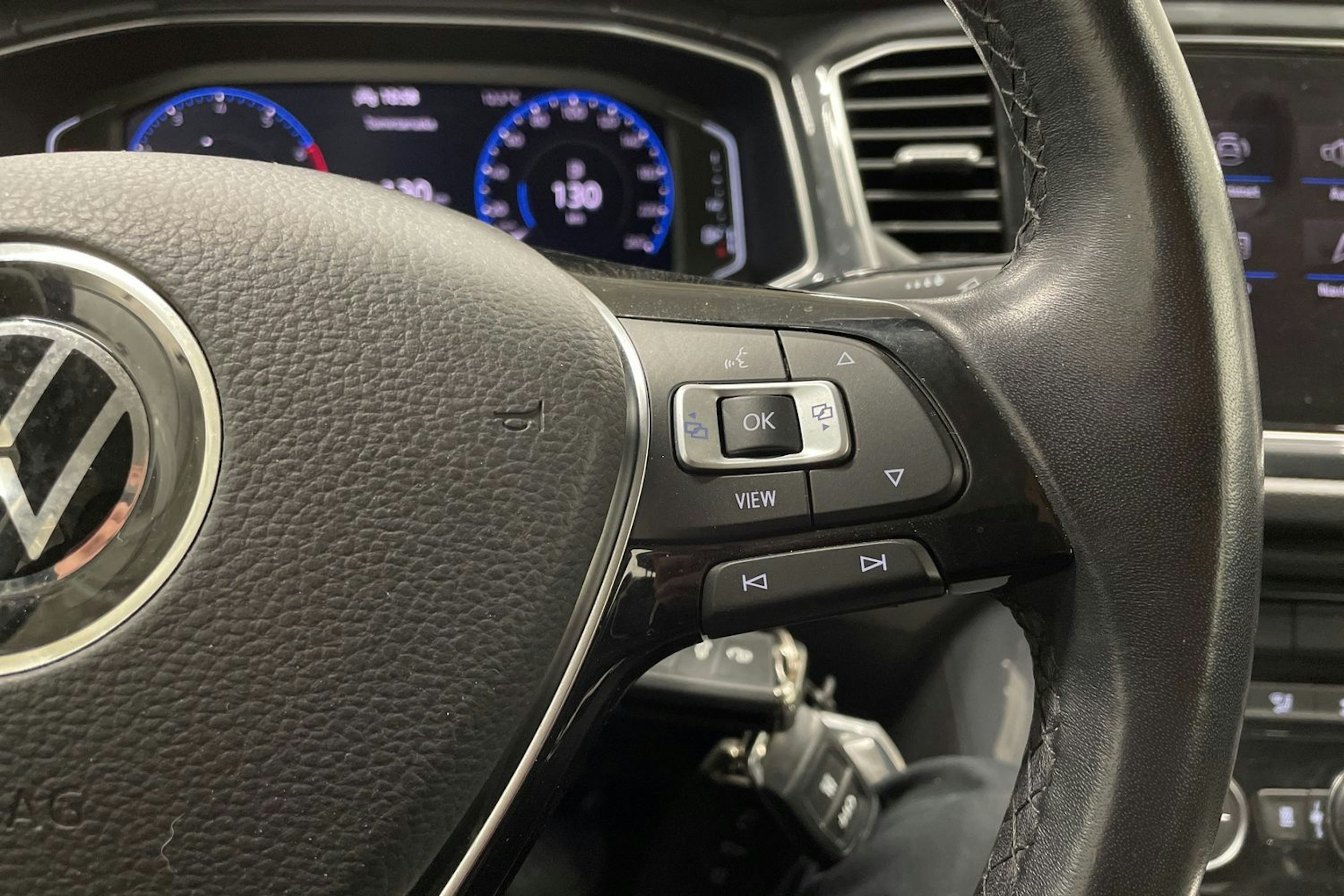 met. sininen Volkswagen T-Roc 2021 kuva 25.