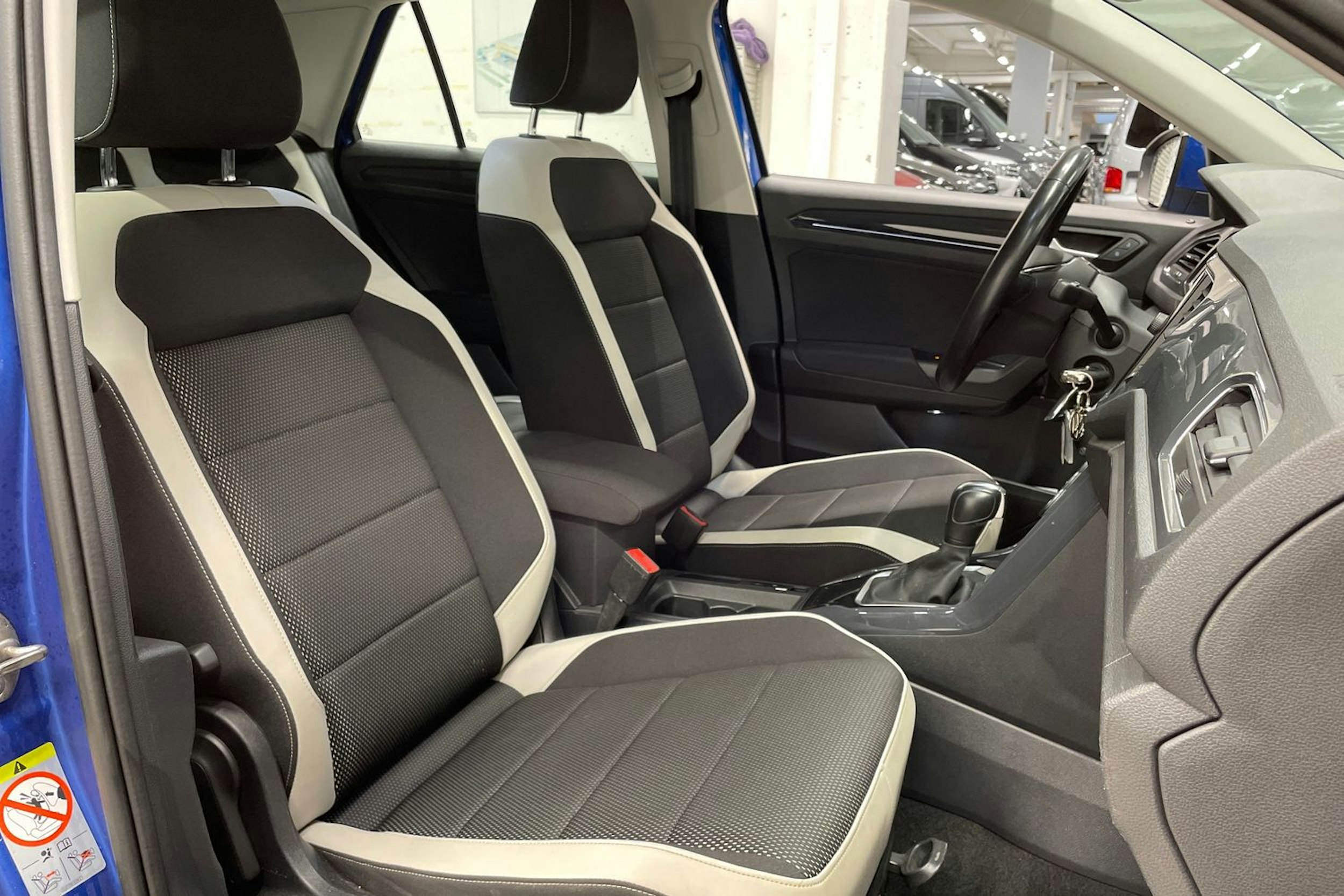 met. sininen Volkswagen T-Roc 2021 kuva 27.