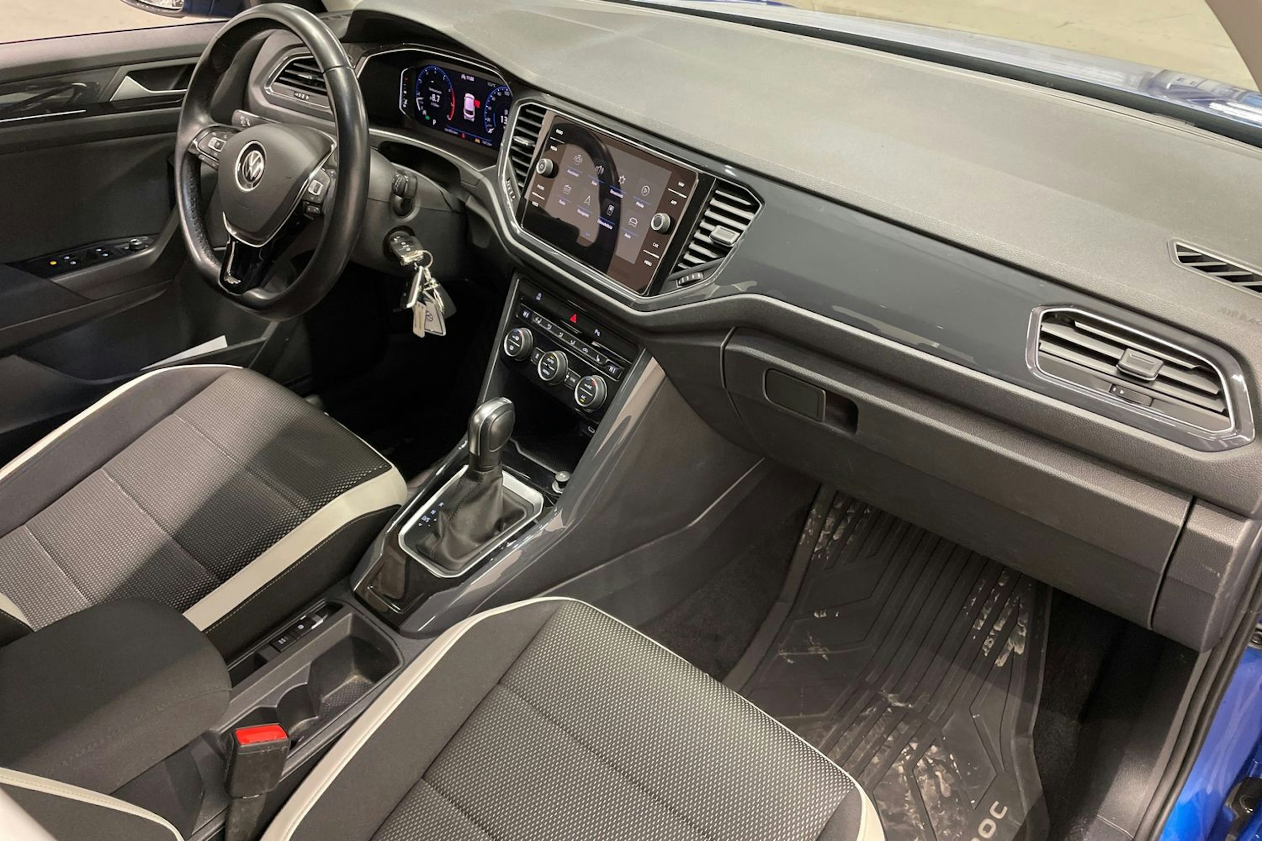 met. sininen Volkswagen T-Roc 2021 kuva 28.