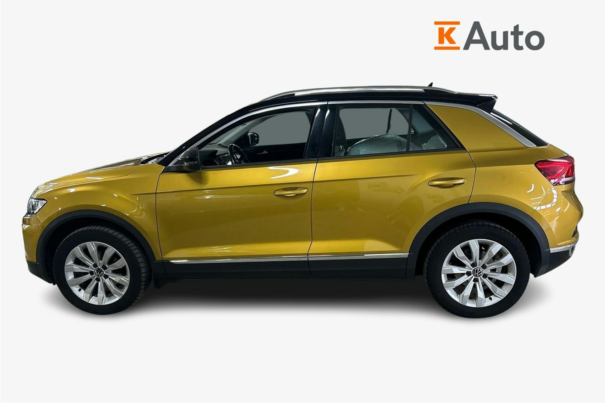 keltainen Volkswagen T-Roc 2021 kuva 9.