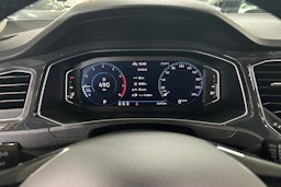 keltainen Volkswagen T-Roc 2021 kuva 20.