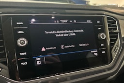 keltainen Volkswagen T-Roc 2021 kuva 23.