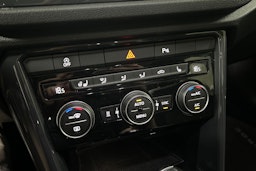 keltainen Volkswagen T-Roc 2021 kuva 27.