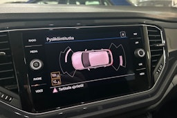 keltainen Volkswagen T-Roc 2021 kuva 29.