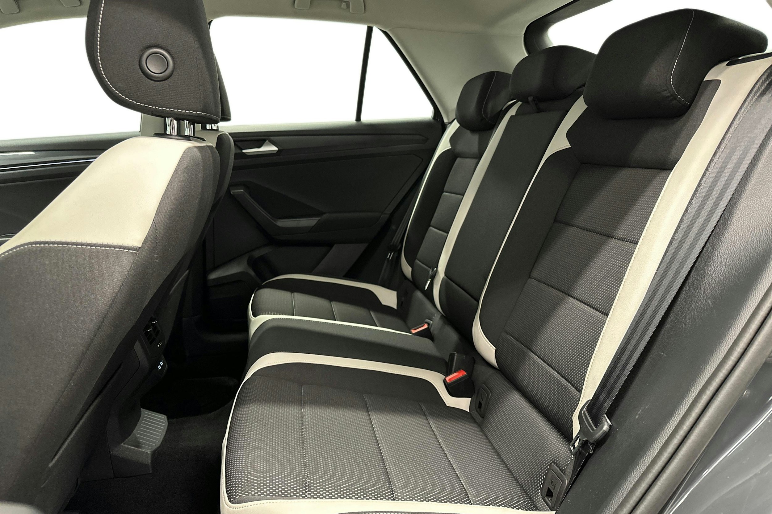 harmaa Volkswagen T-Roc 2021 kuva 10.