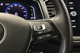 harmaa Volkswagen T-Roc 2021 kuva 18.