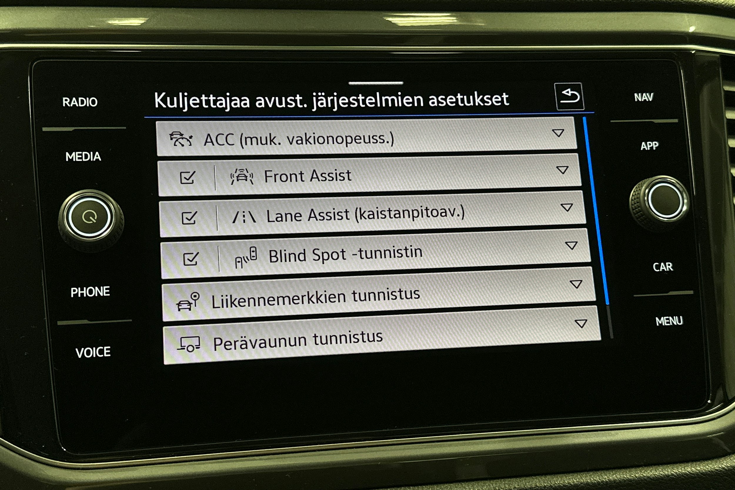 harmaa Volkswagen T-Roc 2021 kuva 21.