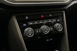 keltainen Volkswagen T-Roc 2021 kuva 18.