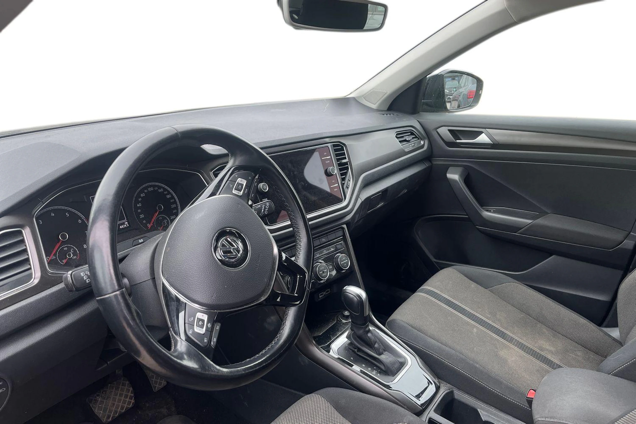 musta Volkswagen T-Roc 2021 kuva 3.