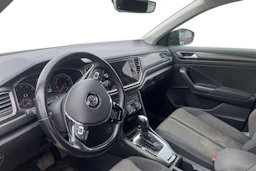 musta Volkswagen T-Roc 2021 kuva 3.