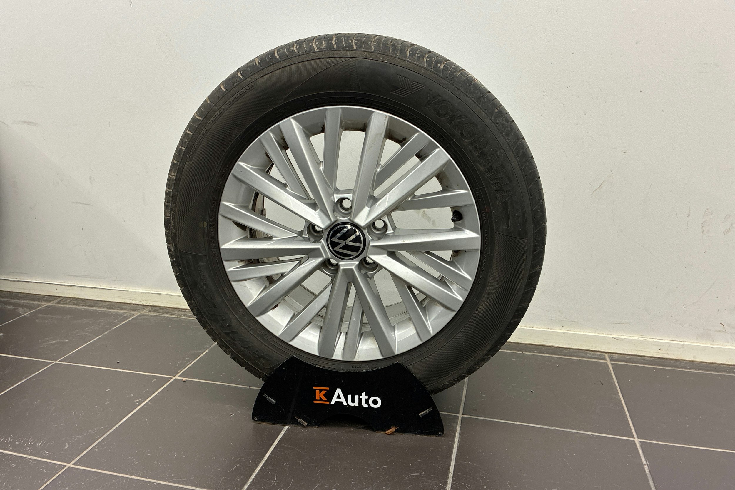 Musta Volkswagen T-Roc 2021 kuva 13.