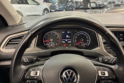 Musta Volkswagen T-Roc 2021 kuva 17.