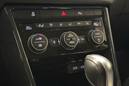 harmaa Volkswagen T-Roc 2021 kuva 28.