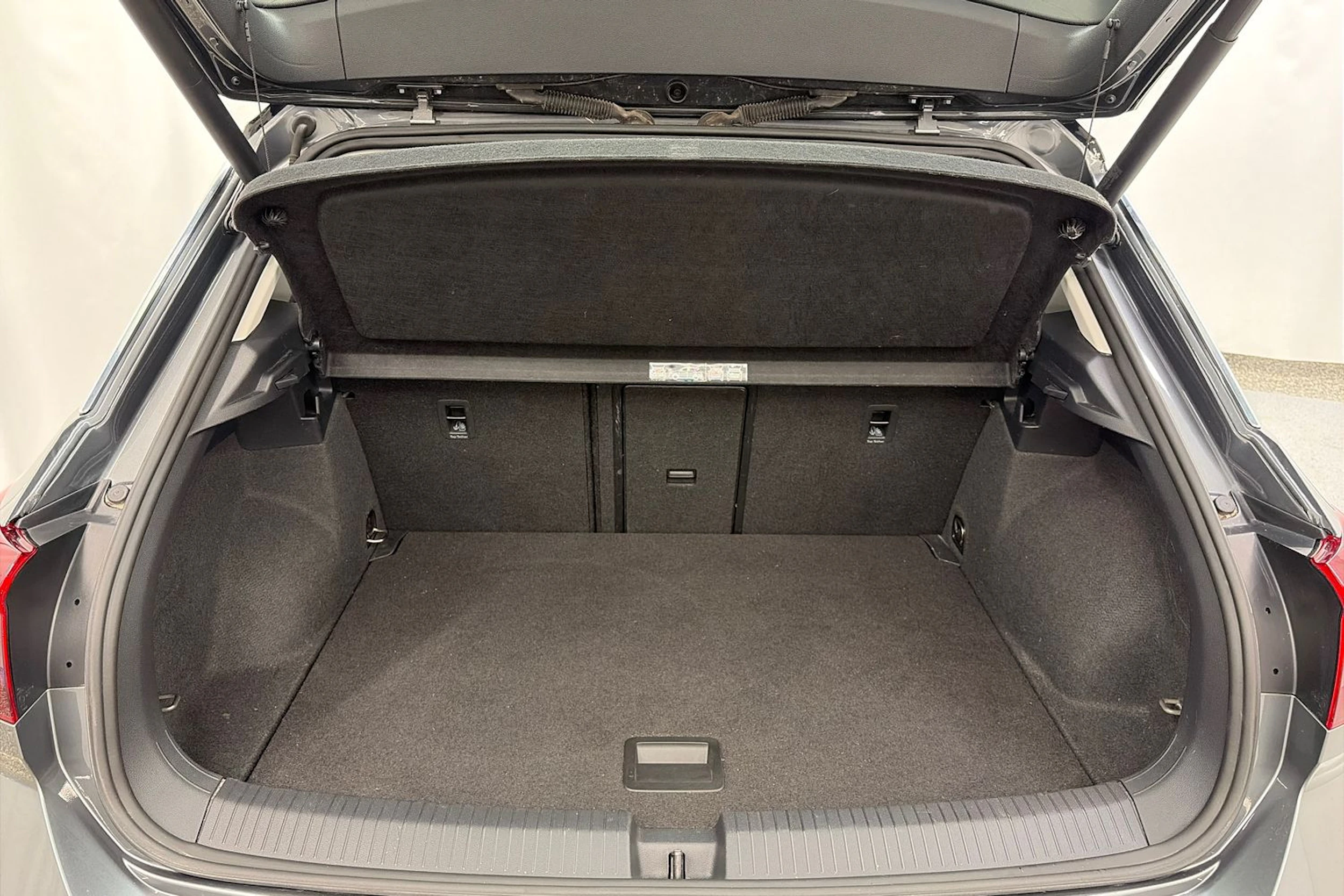 met. harmaa Volkswagen T-Roc 2021 kuva 11.