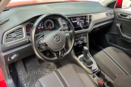 punainen Volkswagen T-Roc 2021 kuva 7.