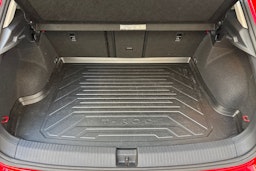 punainen Volkswagen T-Roc 2021 kuva 14.