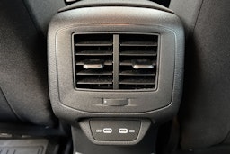 punainen Volkswagen T-Roc 2021 kuva 15.