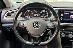 punainen Volkswagen T-Roc 2021 kuva 17.
