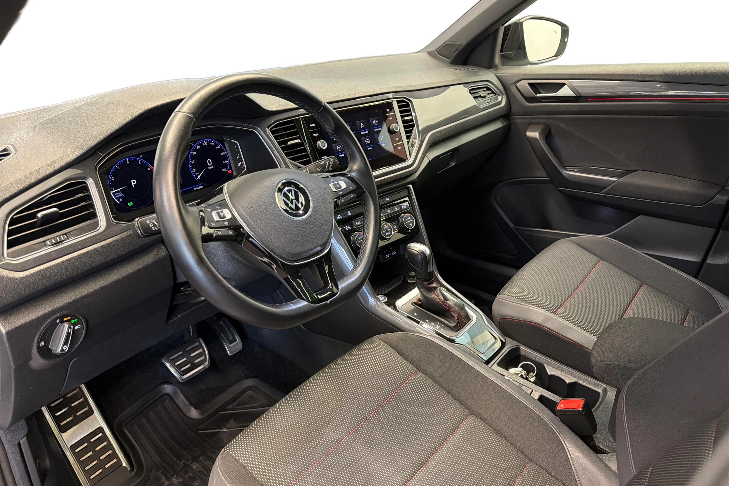 Valkoinen Volkswagen T-Roc 2021 kuva 6.