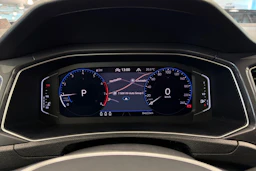 Valkoinen Volkswagen T-Roc 2021 kuva 18.