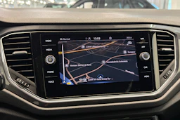 Valkoinen Volkswagen T-Roc 2021 kuva 27.