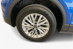 sininen Volkswagen T-Roc 2021 kuva 12.